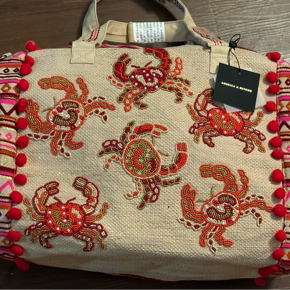 America & Beyond Beaded Crab Design Tote Bag - Beige and Red NWT - Picture 2 of 7